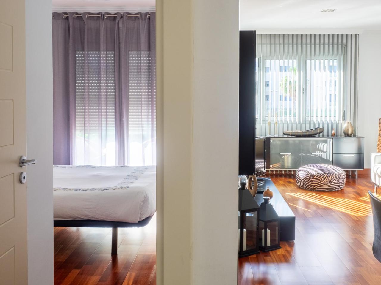Apartment Abora Garden with terrace, pool, extensive gardens and free parking view 5