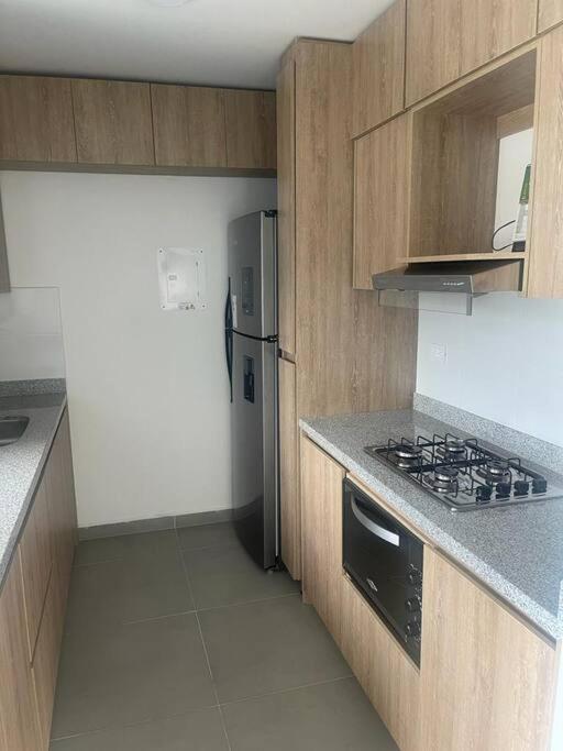 Casa Familiar Excelente ubicación con Piscina