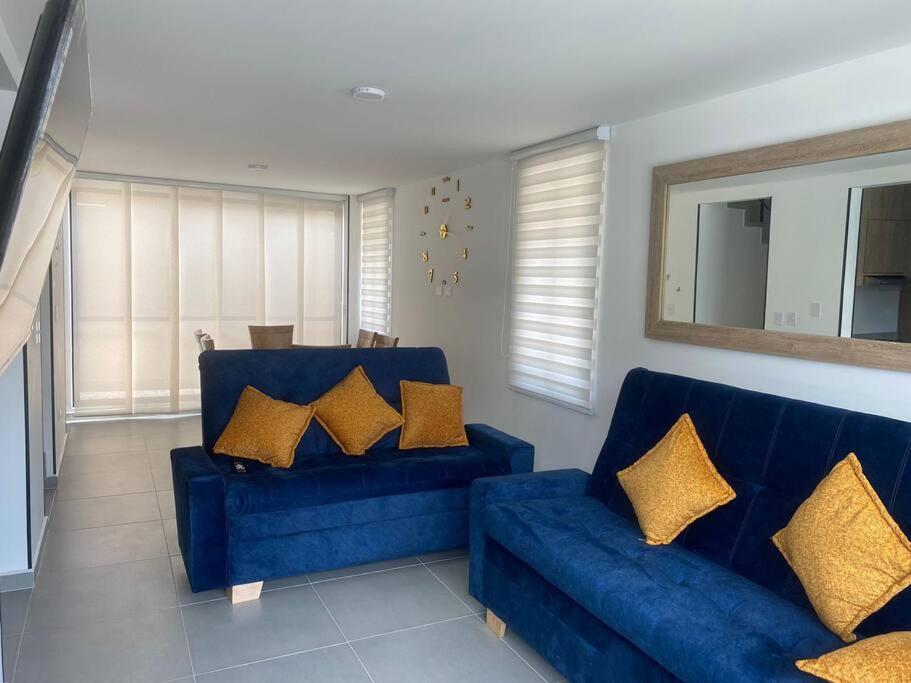 Casa Familiar Excelente ubicación con Piscina
