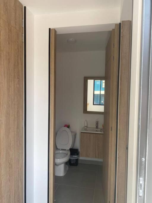 Casa Familiar Excelente ubicación con Piscina