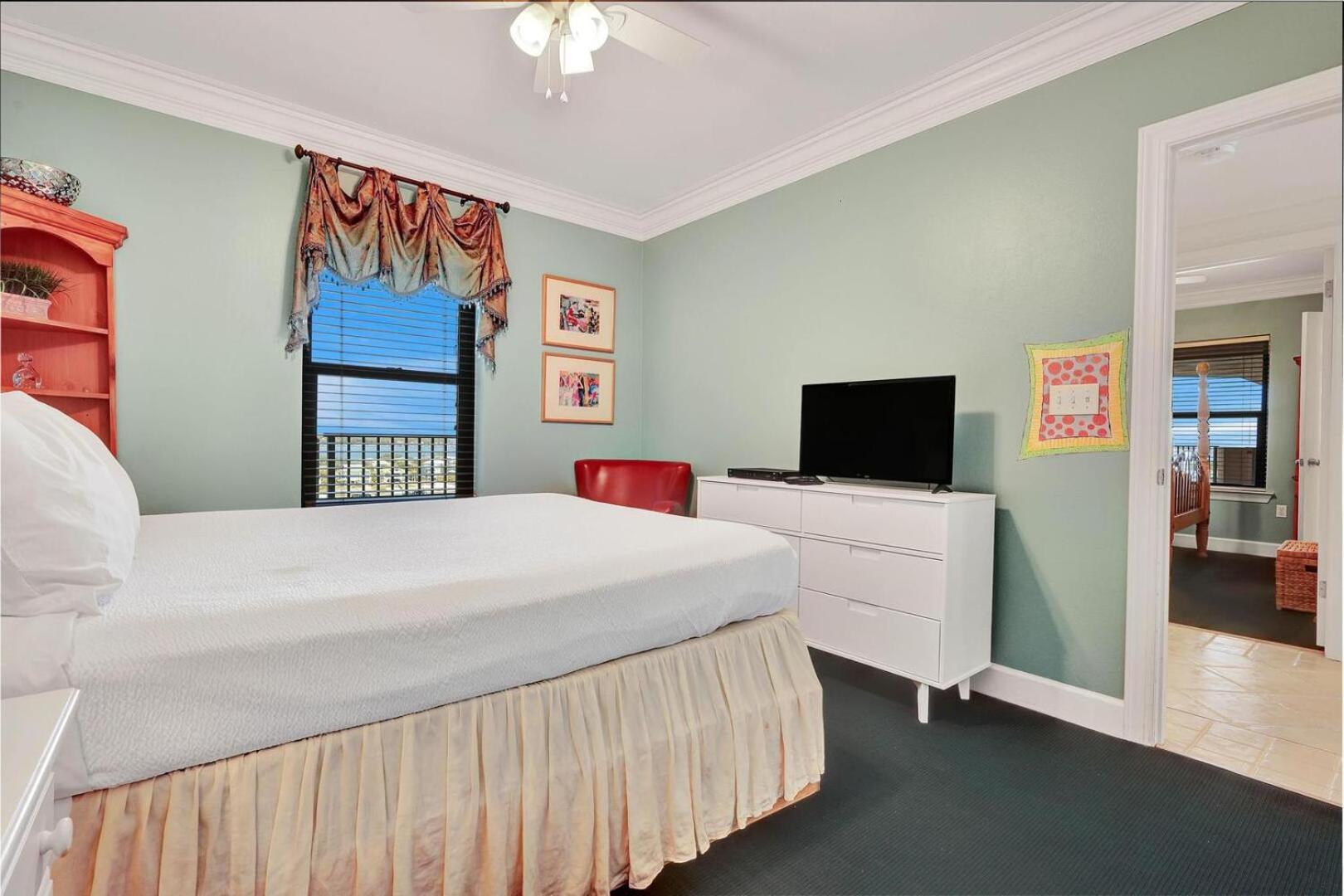 Beachfront Condo w/ View & Pool, Sleeps 8 view 2