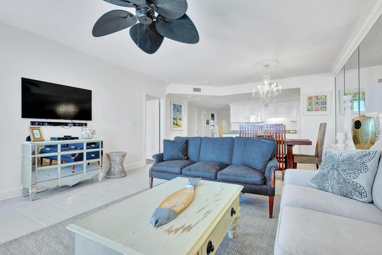 Beachfront Condo w/ View & Pool, Sleeps 8 view 3