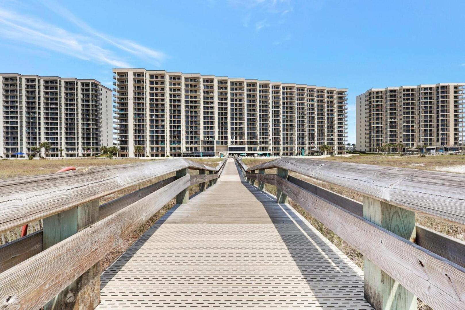 Cozy 1BR/1BA Condo w/ Stunning Views view 4