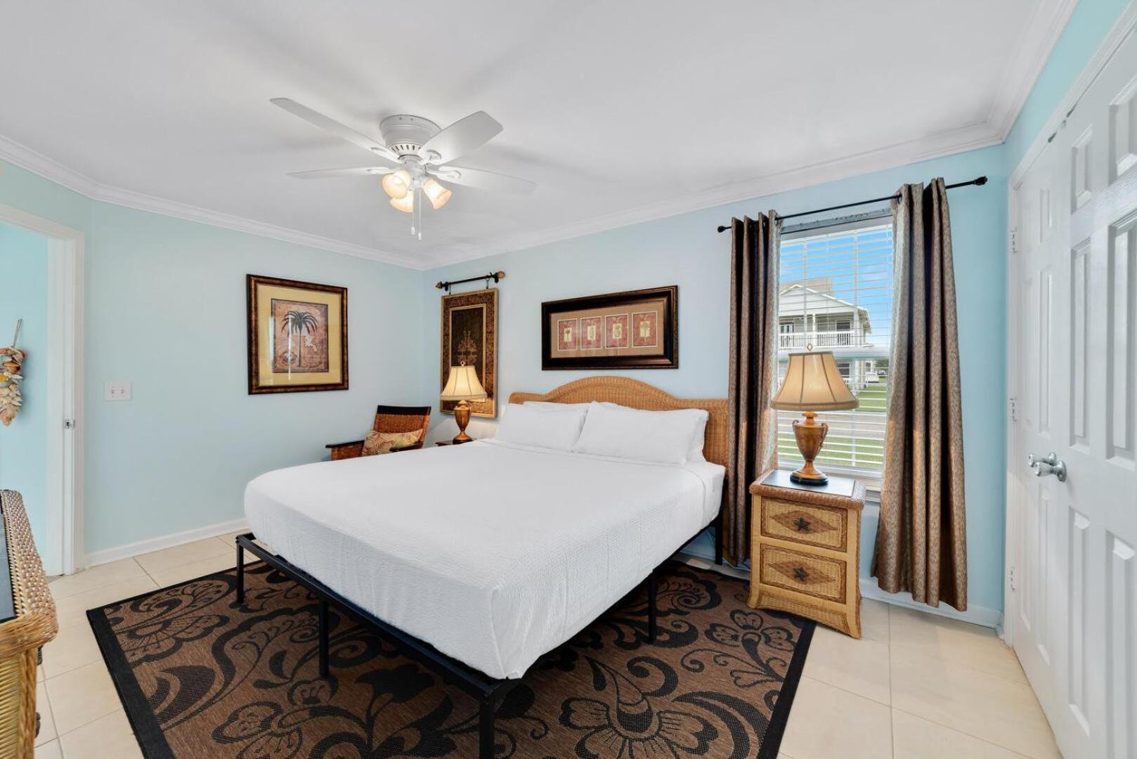 Updated, Ground Floor Unit w/ Pool & Gym, Sleeps 6 view 5