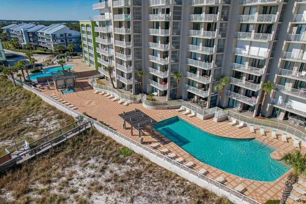 Beautiful 3BR/2BA Beachfront Condo,Sleeps 8