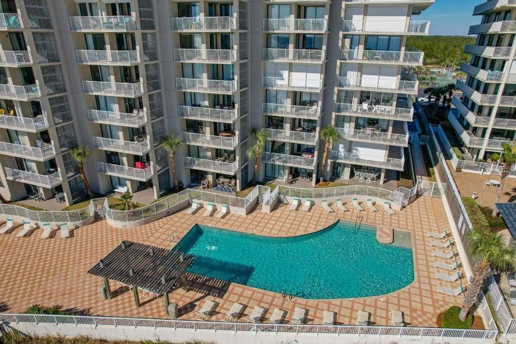 Beautiful 3BR/2BA Beachfront Condo,Sleeps 8