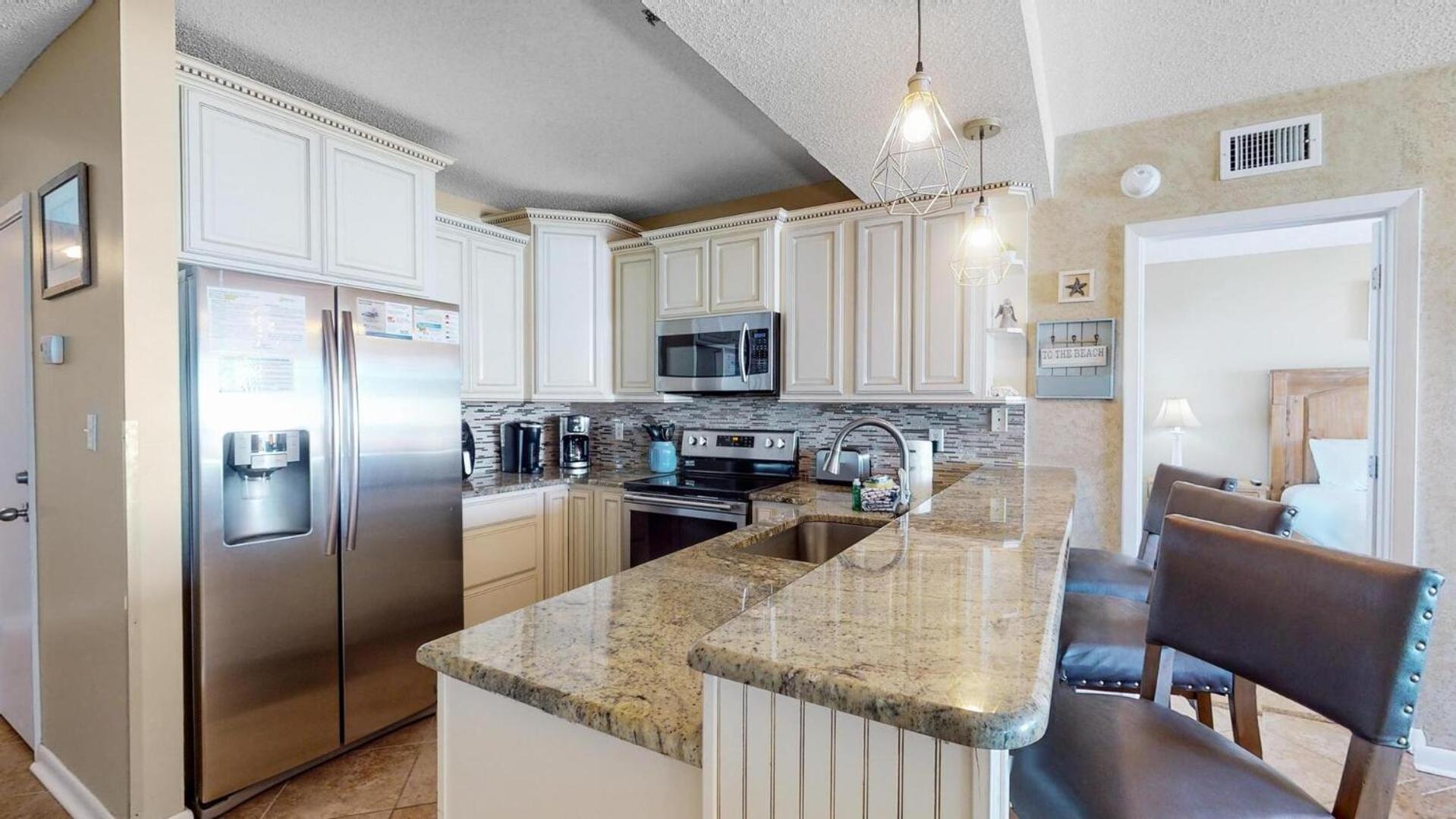 Beautiful 3BR/2BA Beachfront Condo,Sleeps 8