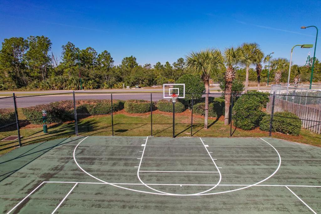 Beautiful 3BR/2BA Beachfront Condo,Sleeps 8