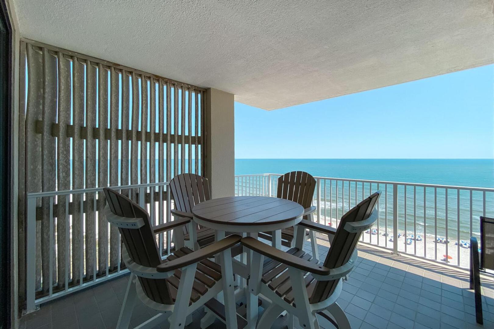 Stunning Views, 3BD/2BA w/ Private Balcony