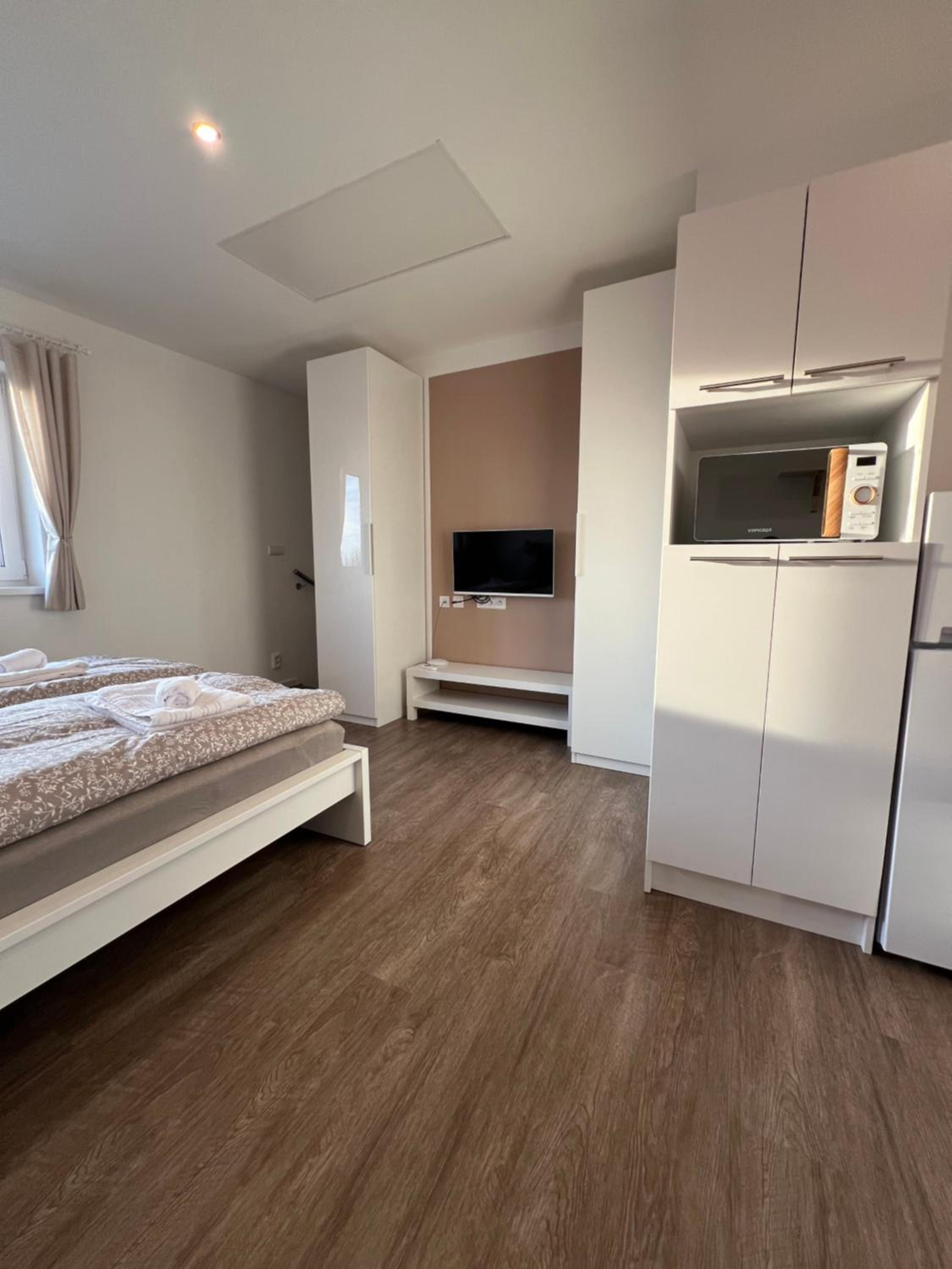 RK Apartment Holzova