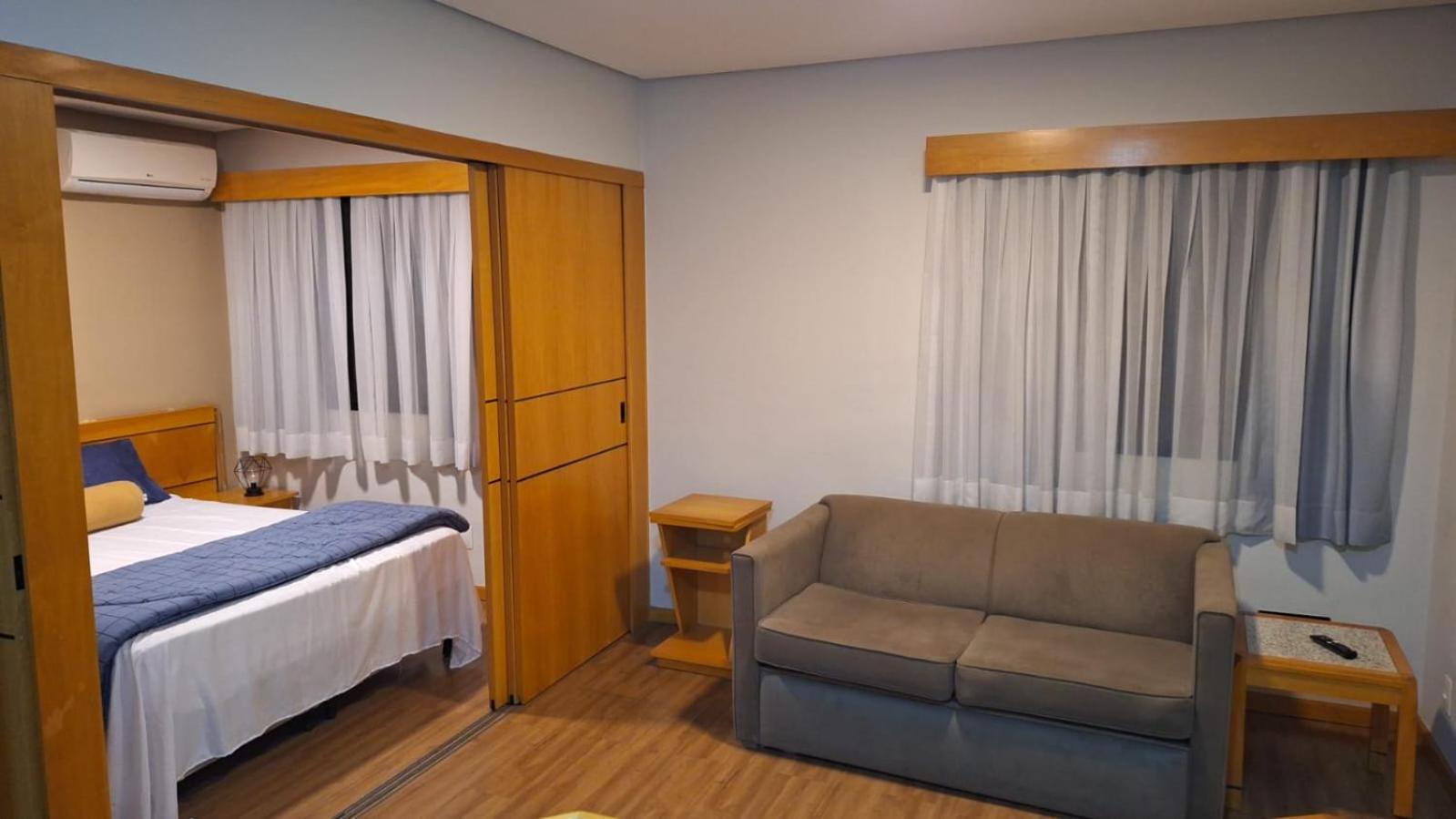 Hampton Park Jardins com Banheira Hidromassagem Luxuoso