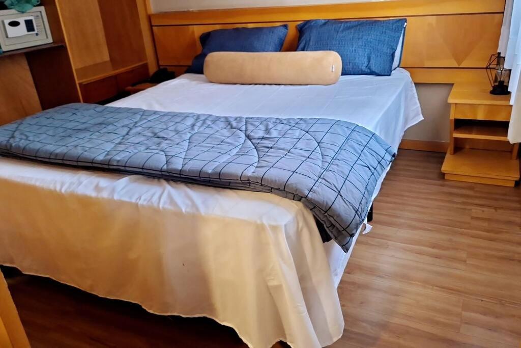 Hampton Park Jardins com Banheira Hidromassagem Luxuoso