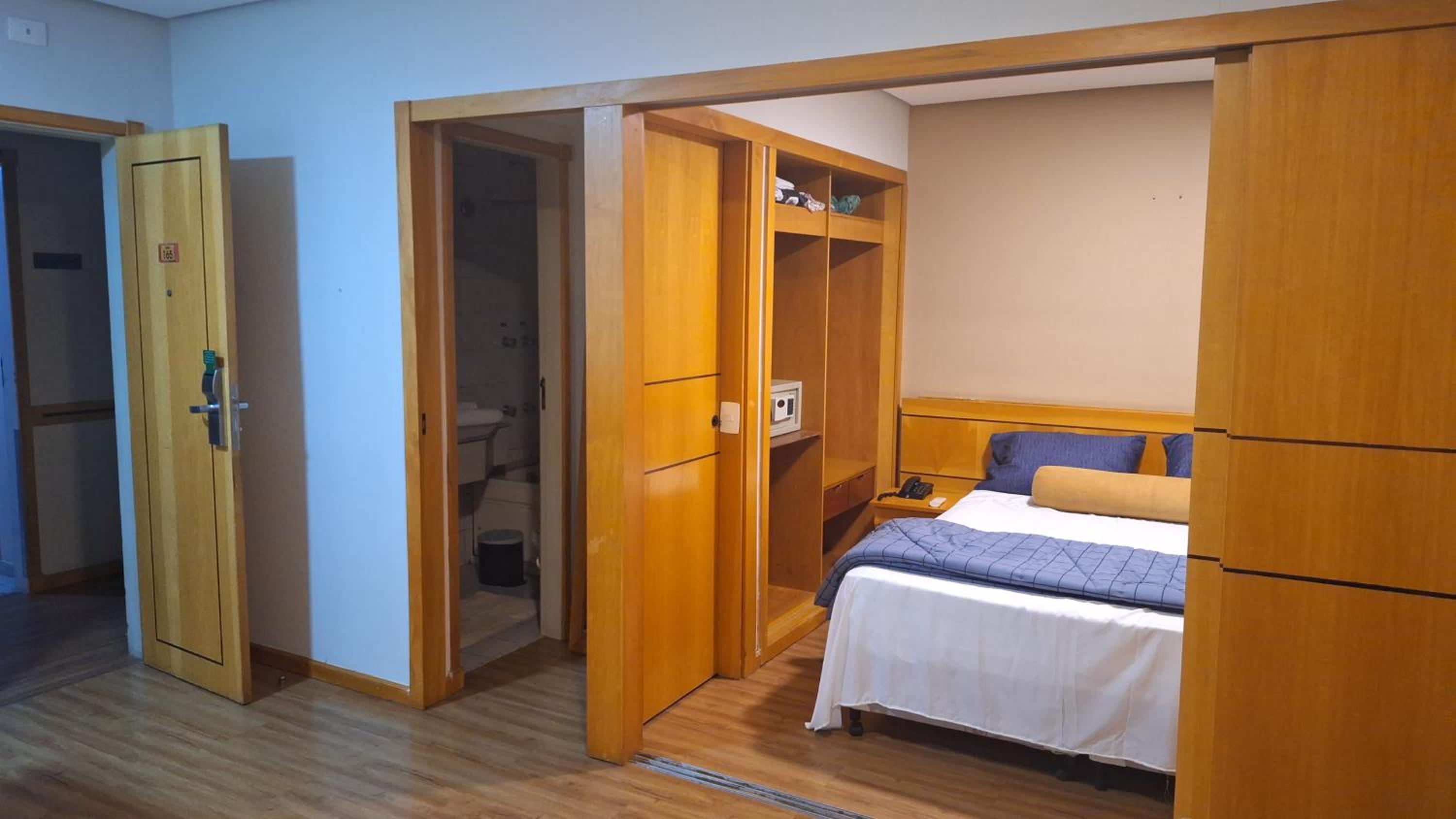 Hampton Park Jardins com Banheira Hidromassagem Luxuoso