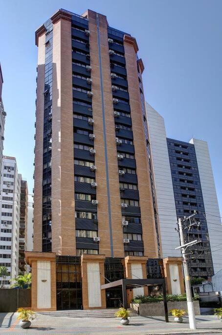 Hampton Park Jardins com Banheira Hidromassagem Luxuoso