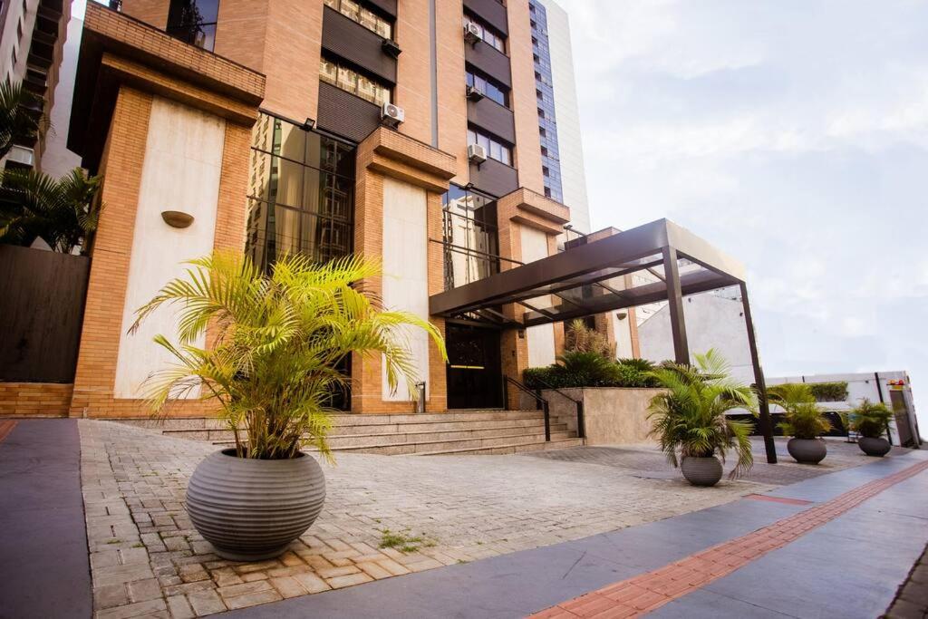 Hampton Park Jardins com Banheira Hidromassagem Luxuoso