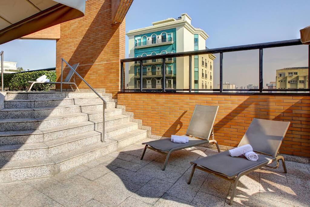 Hampton Park Jardins com Banheira Hidromassagem Luxuoso