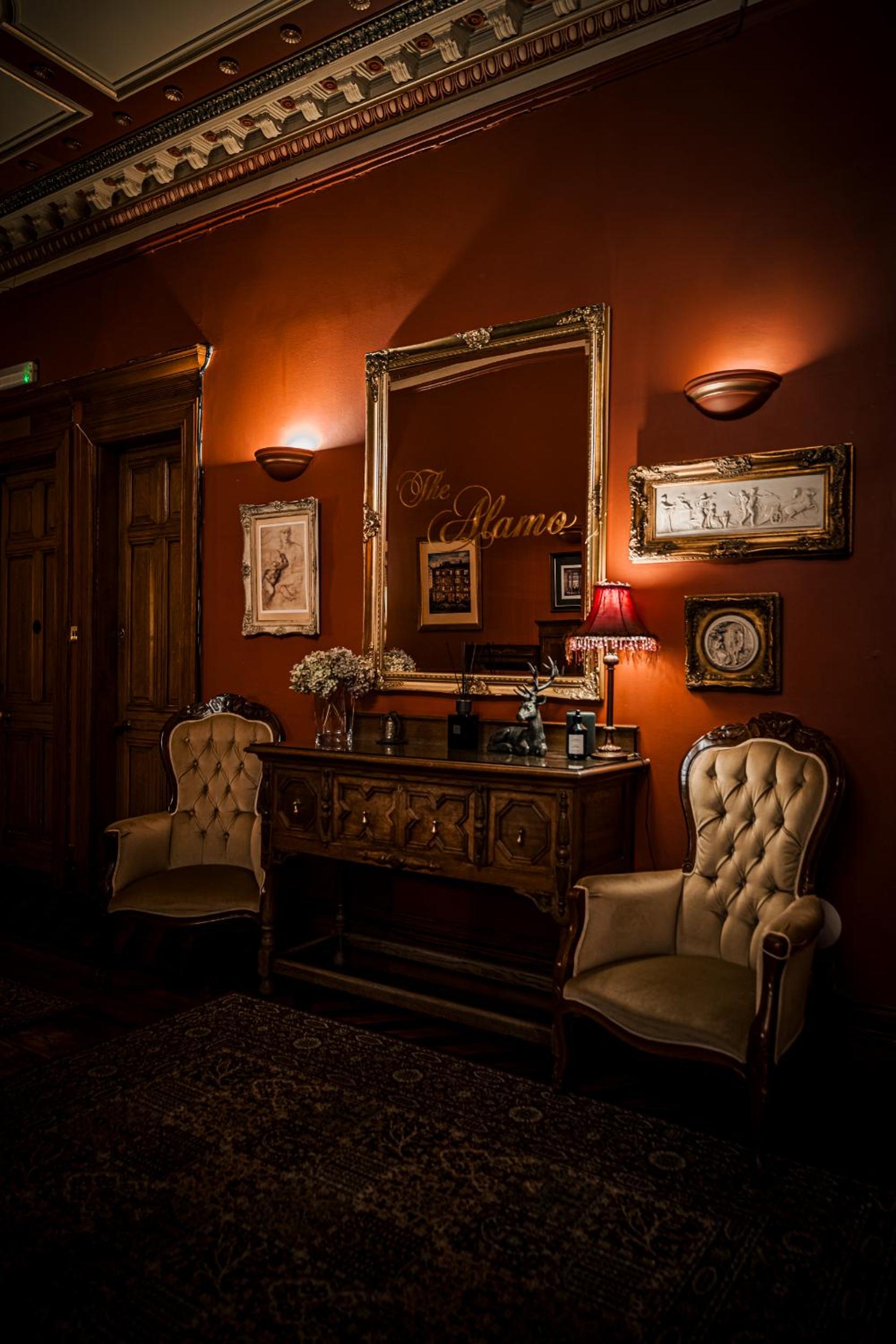 The Alamo Guest House