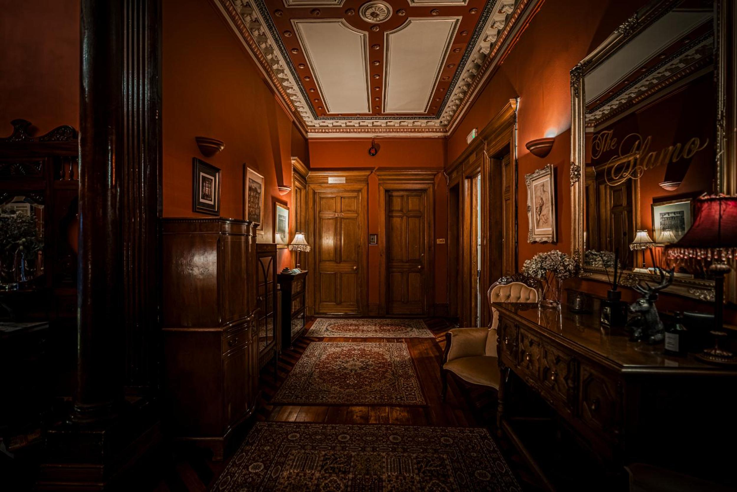 The Alamo Guest House