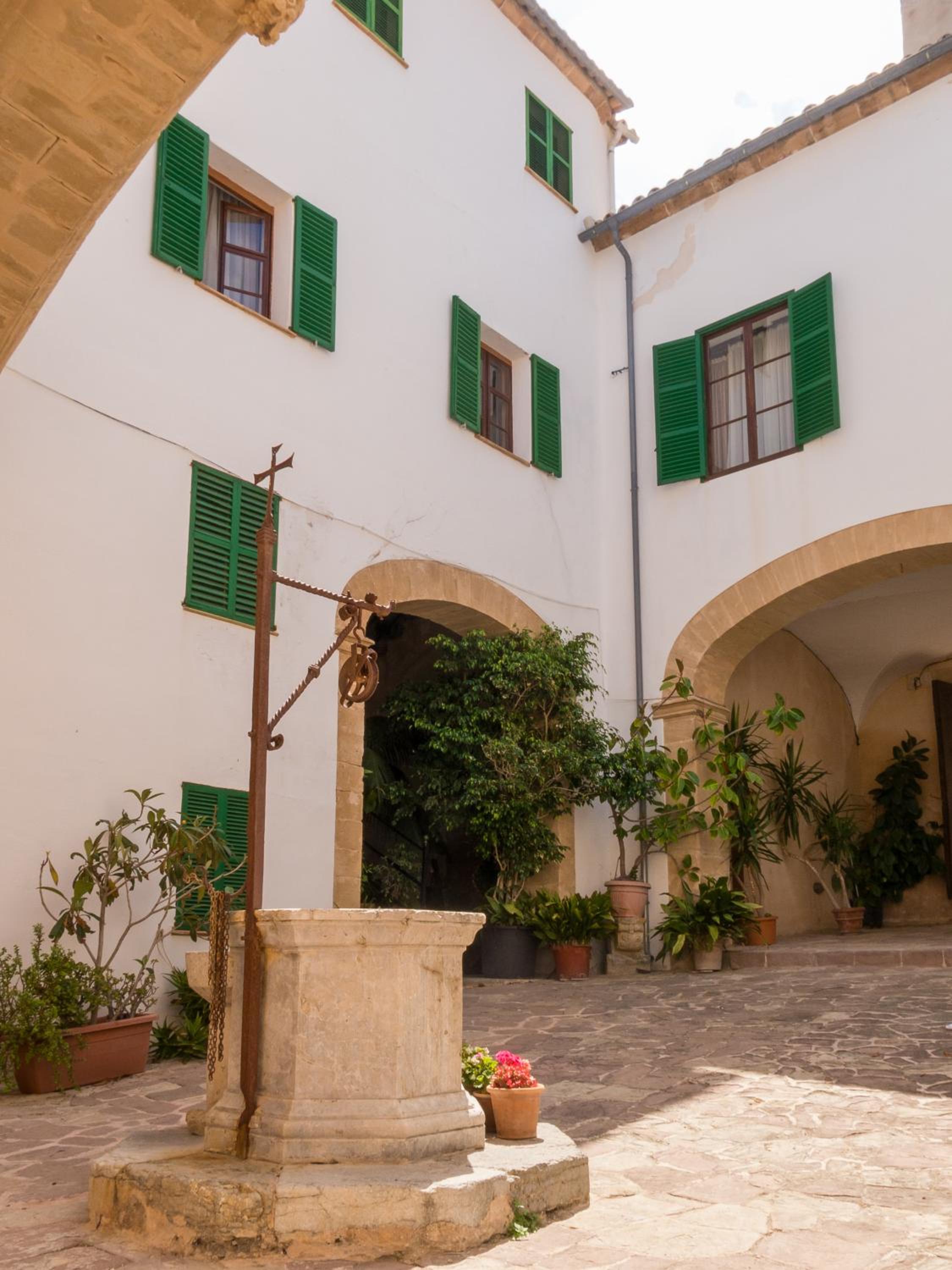 Hostal Sa Baronia