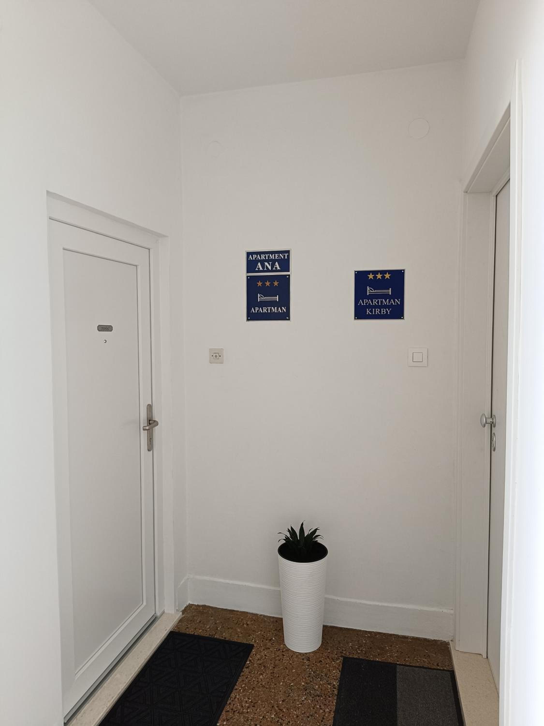 Ana Guesthouse