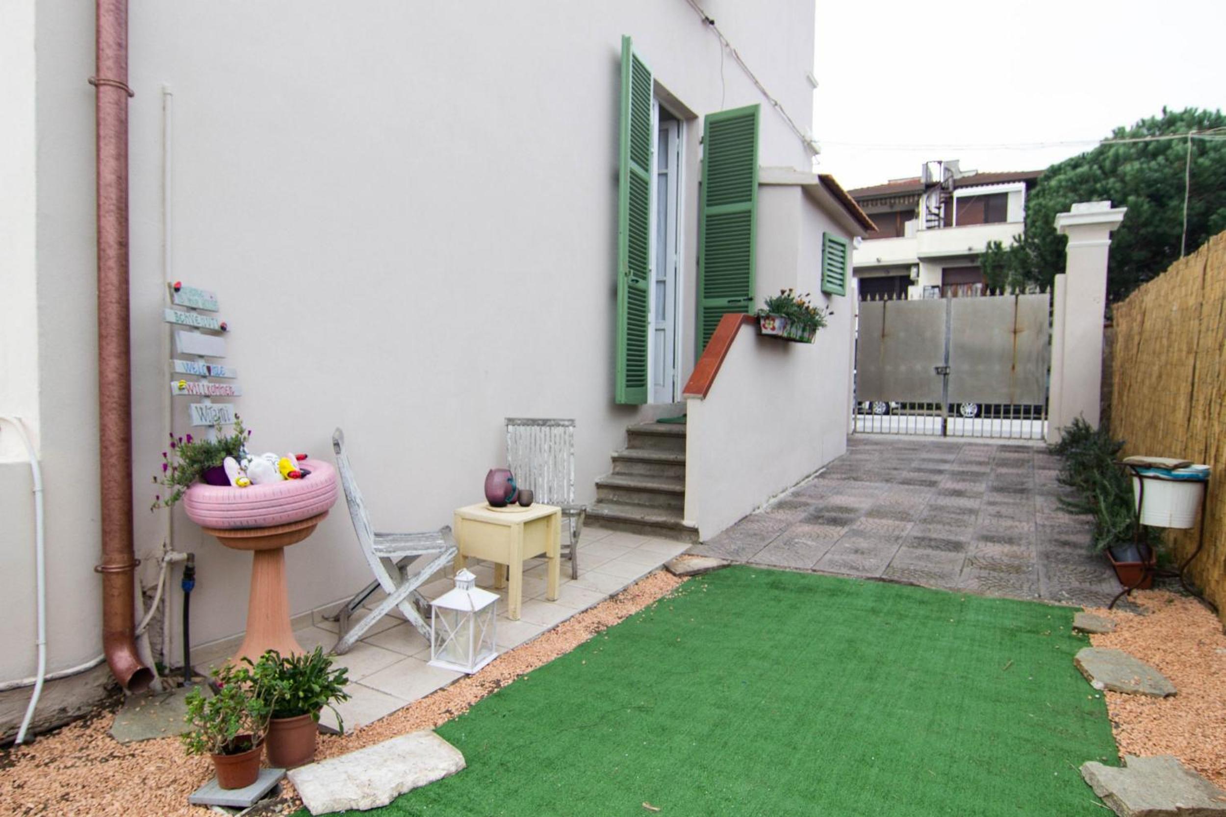 Photo 8