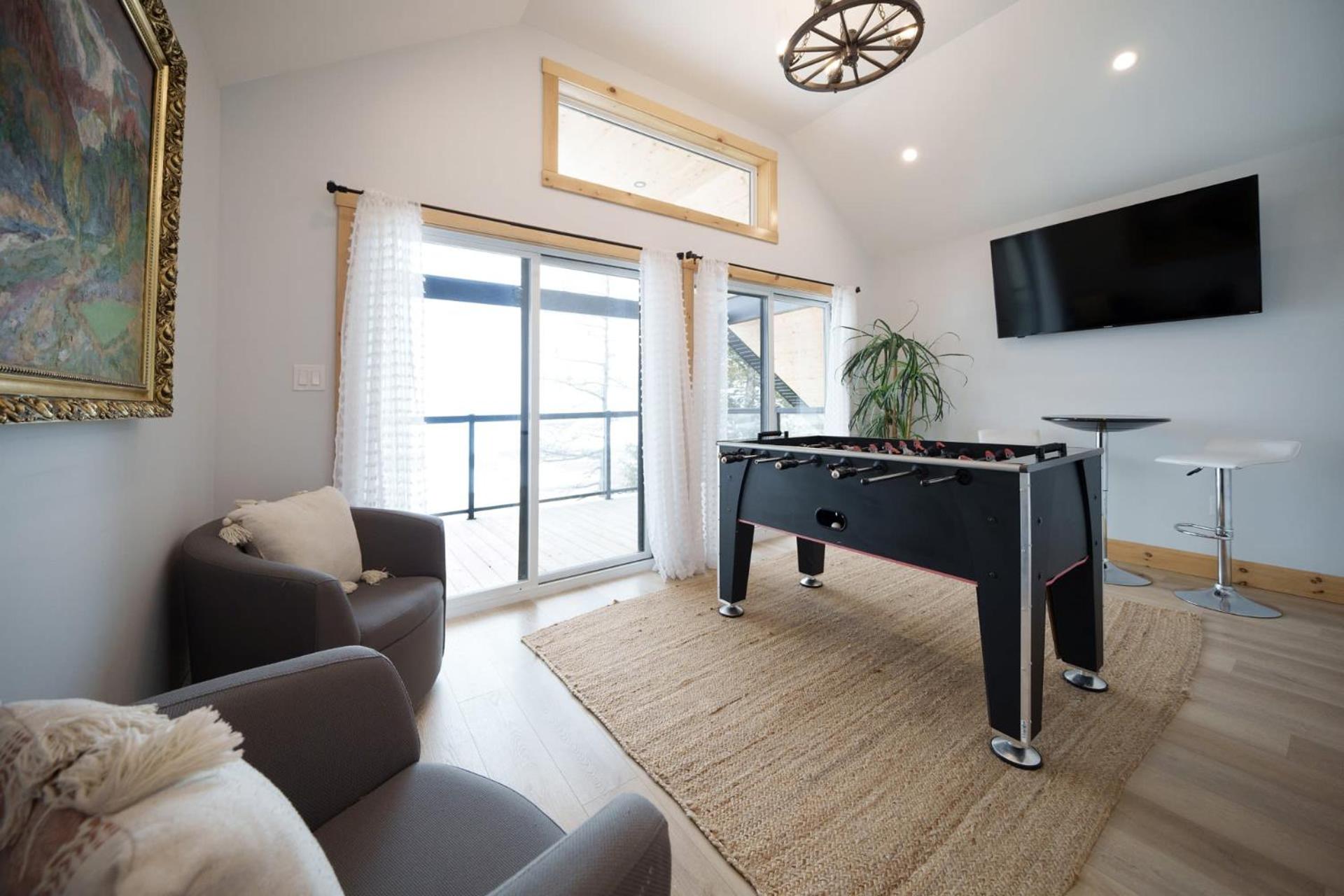 Lakefront Luxury Cottage - Shining Star - Close to Sauble Beach