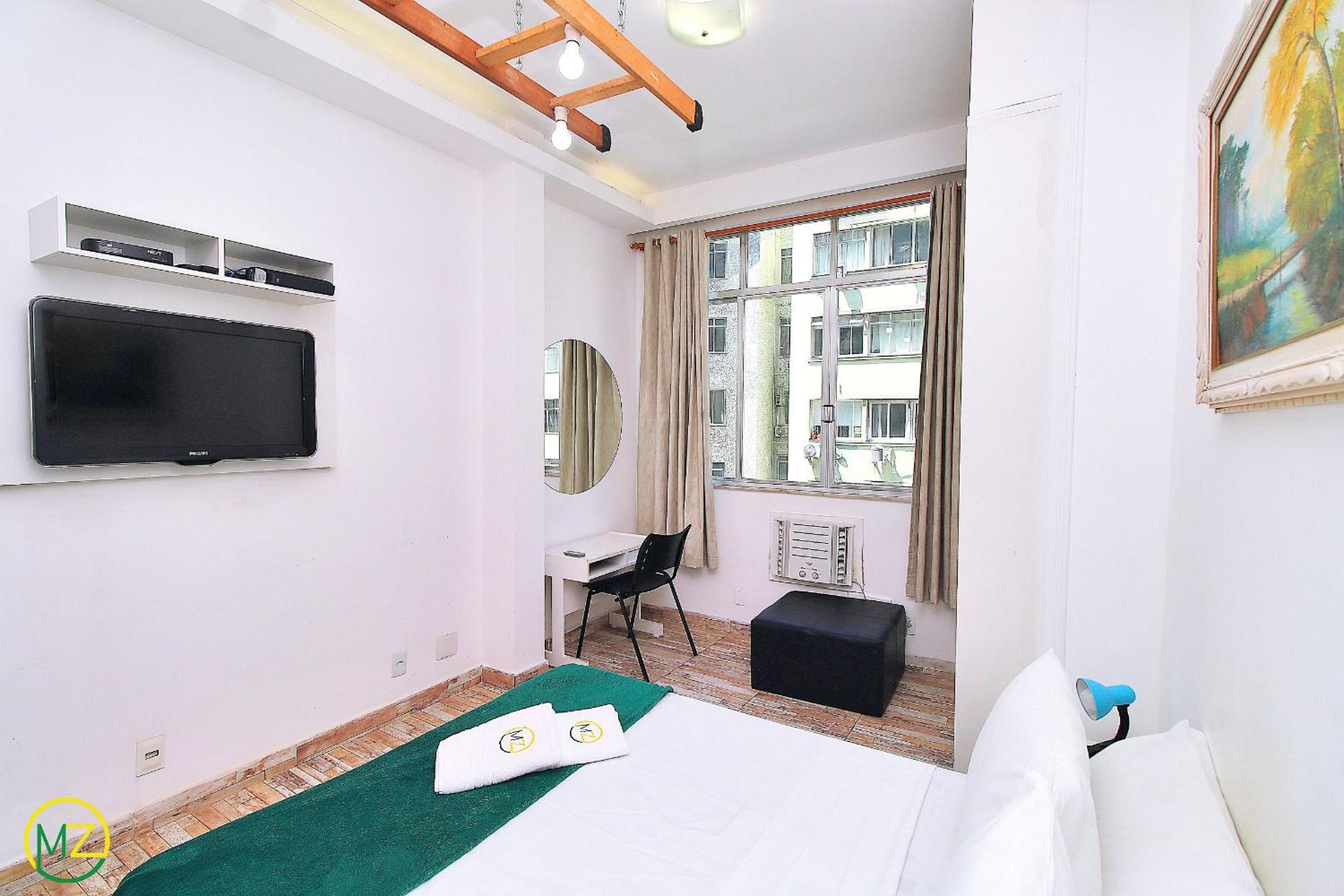 Studio for 4 people with sea view in Copacabana photo 3