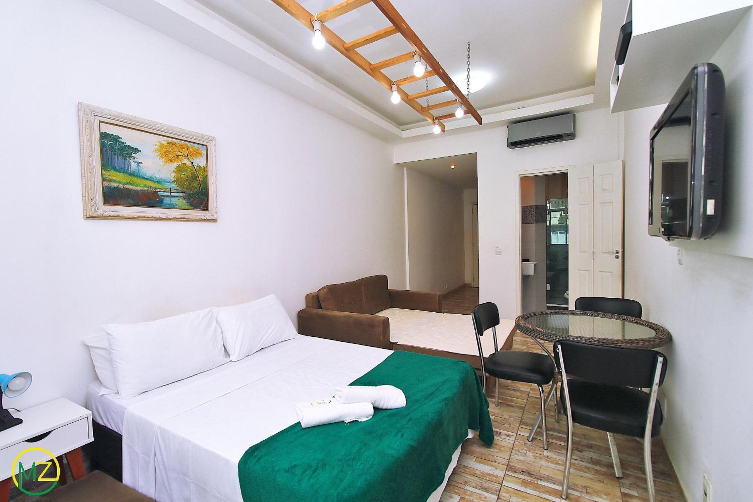 Studio for 4 people with sea view in Copacabana