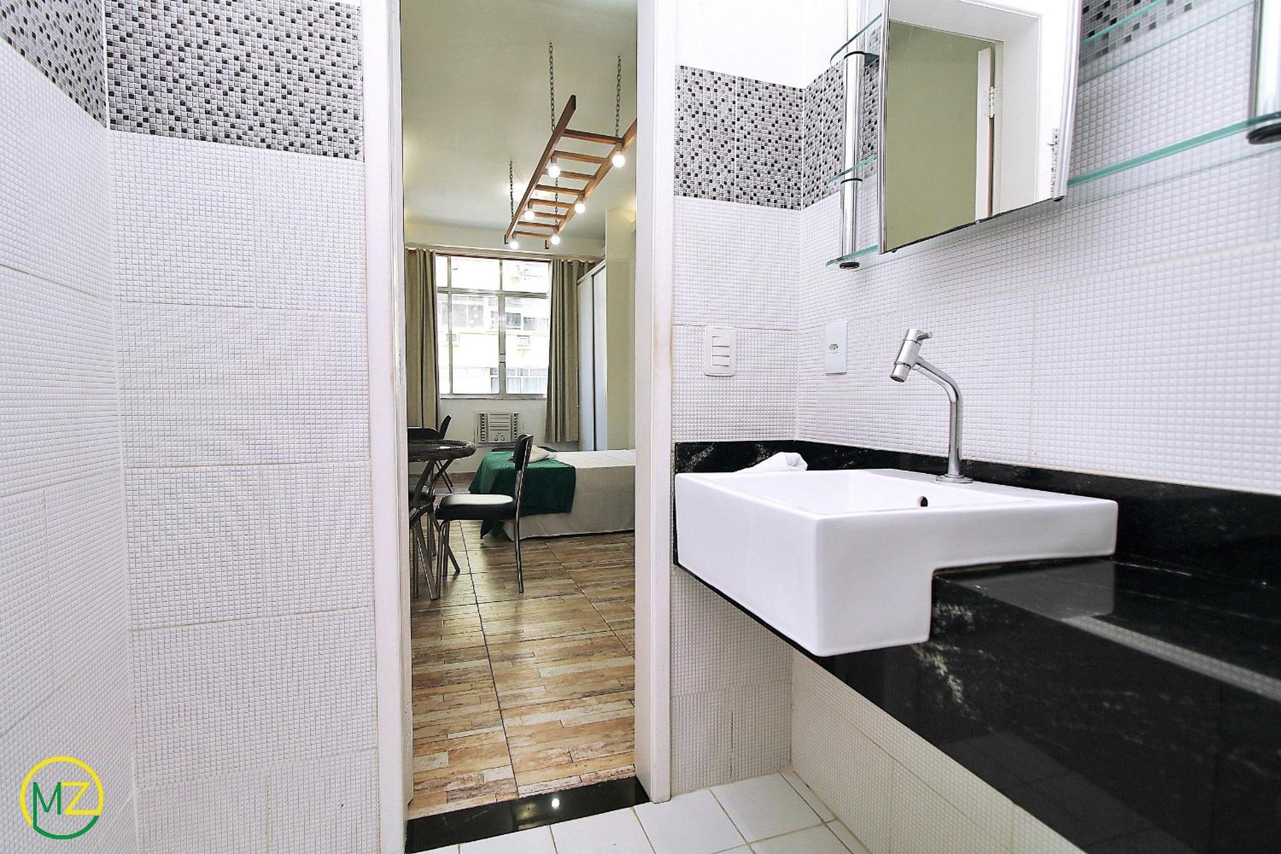 Studio for 4 people with sea view in Copacabana