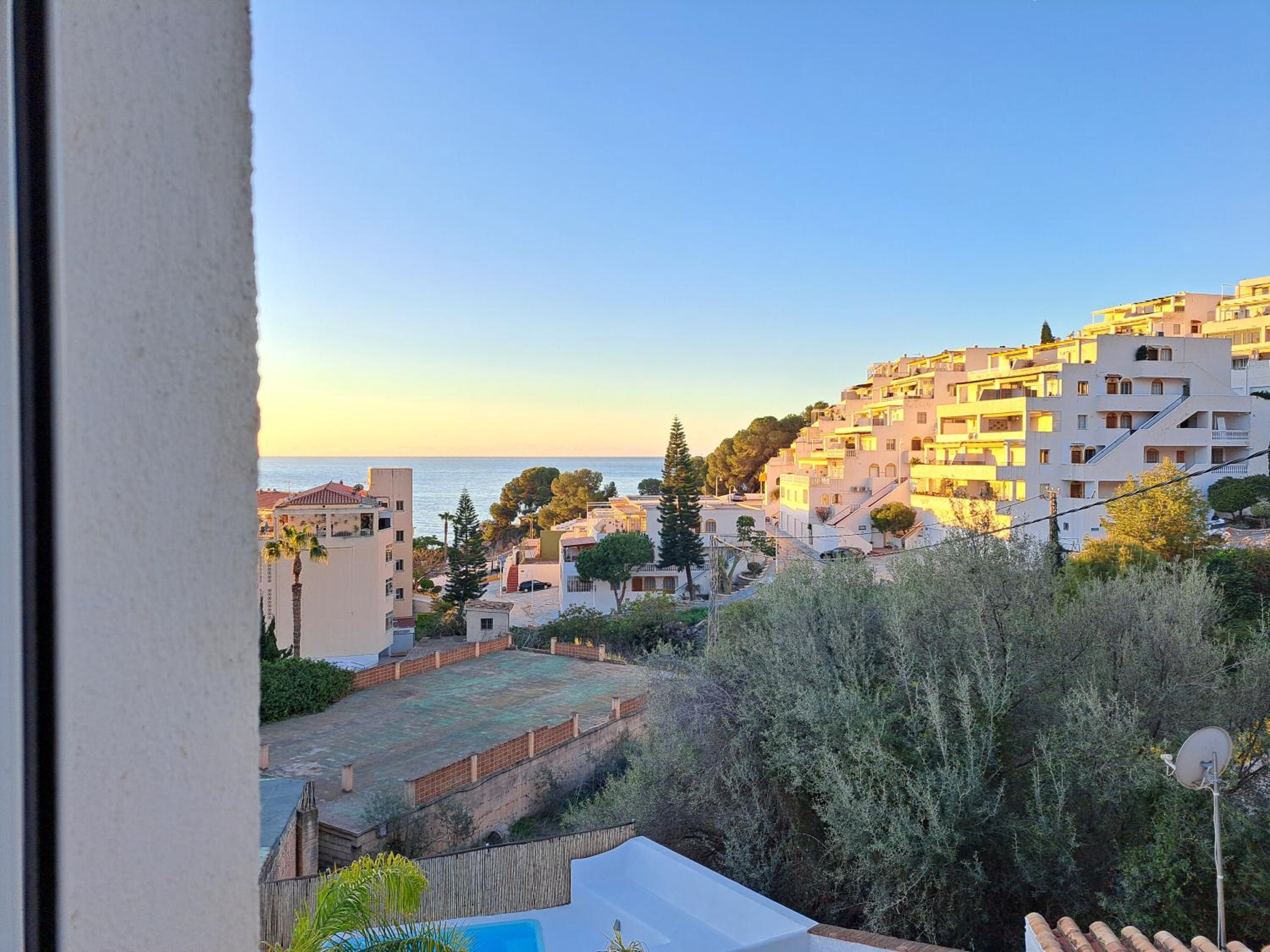 Al Monacar vistas al mar, parking, aire acondicionado y wifi view 3