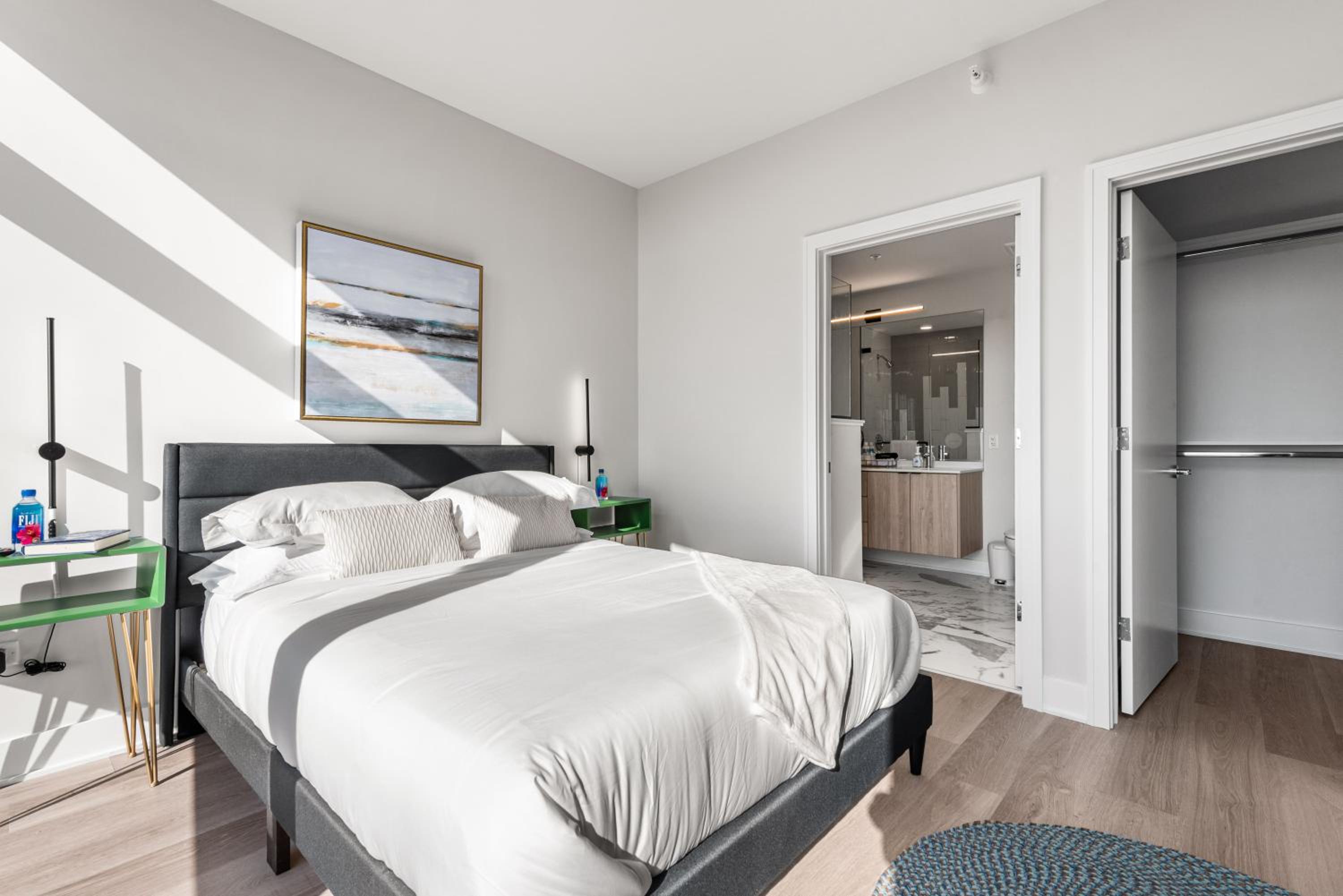 Avra Stylish Apartments Prime West Loop Location Near Union Park