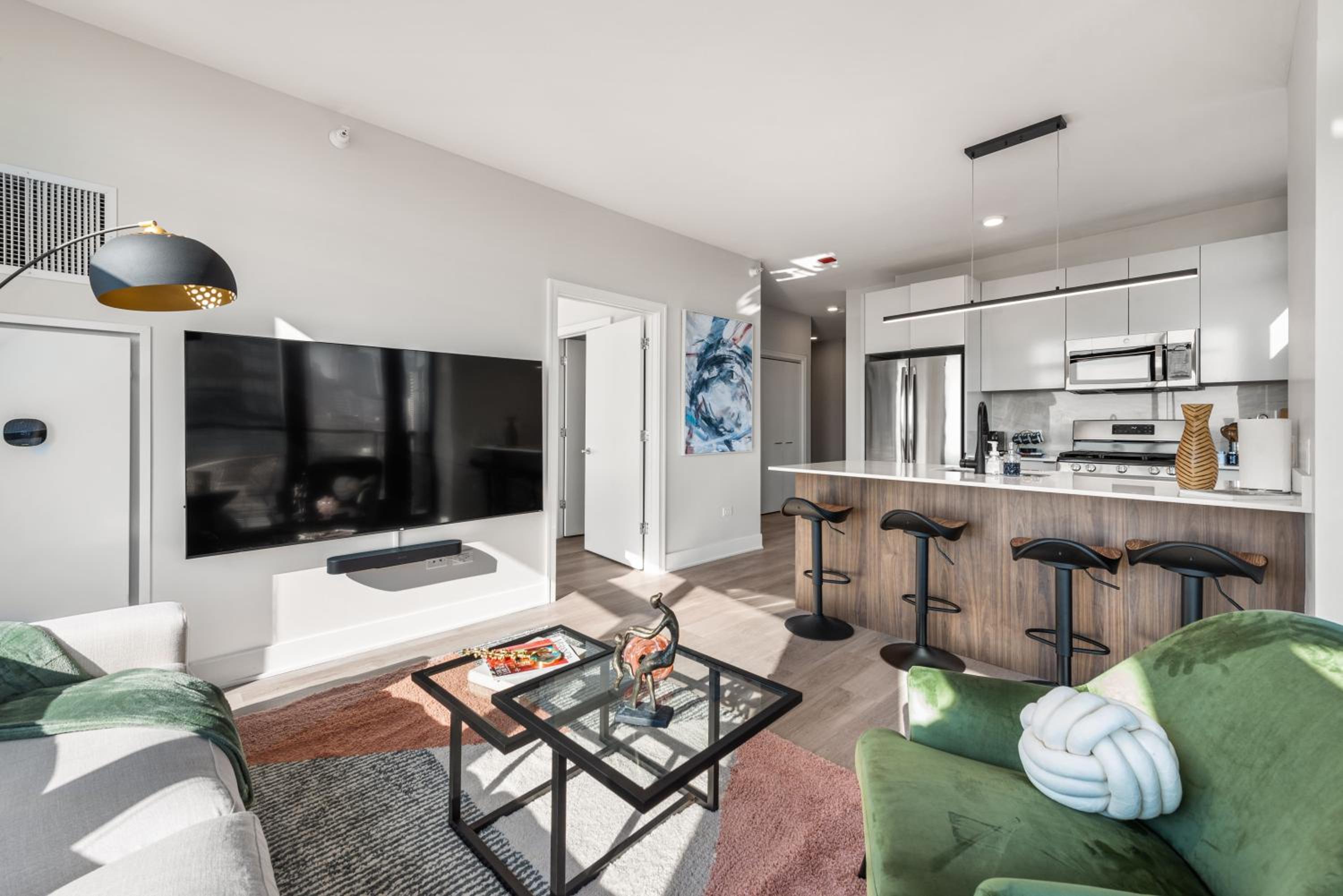 Avra Stylish Apartments Prime West Loop Location Near Union Park