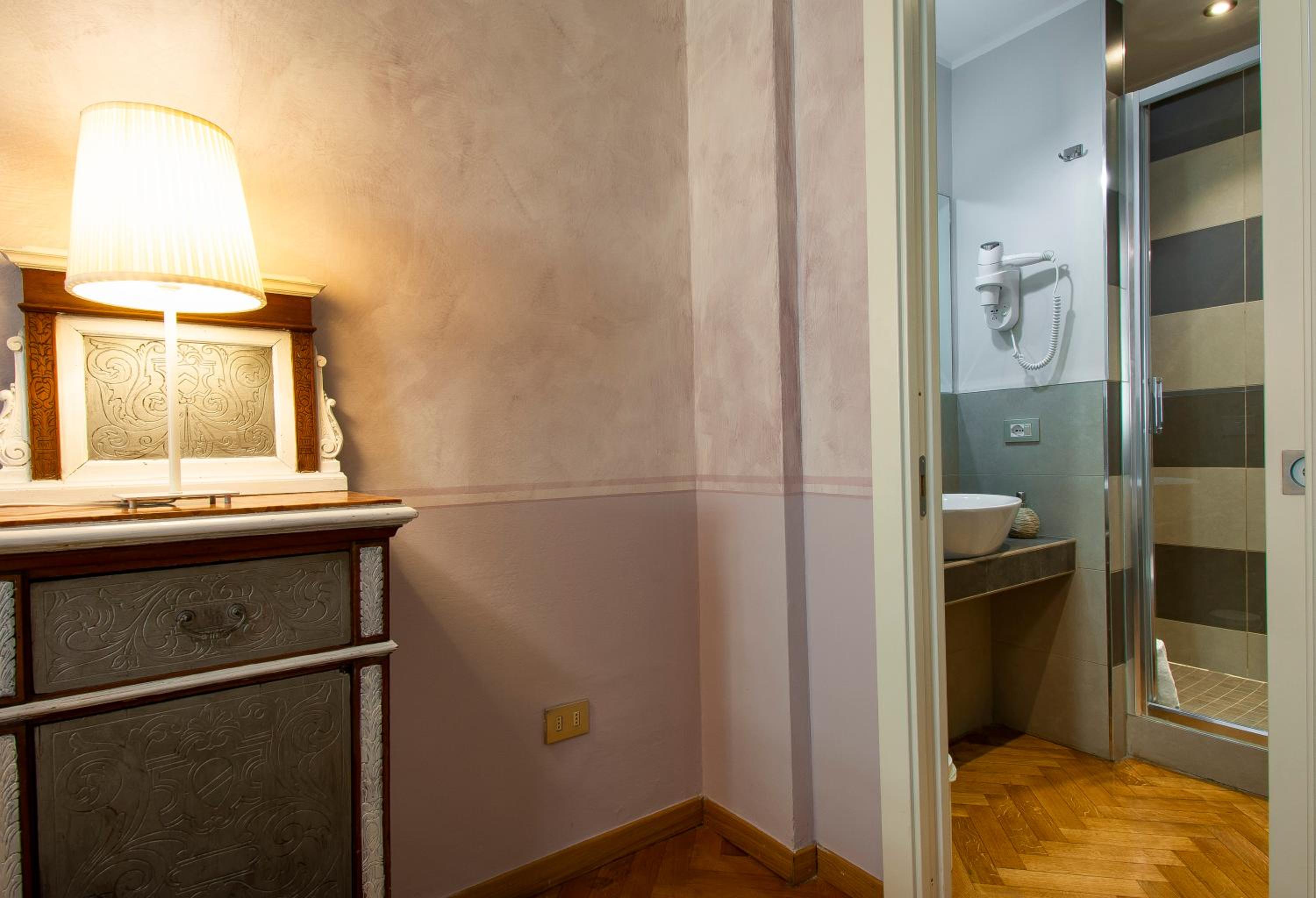 N4U Guest House Florence