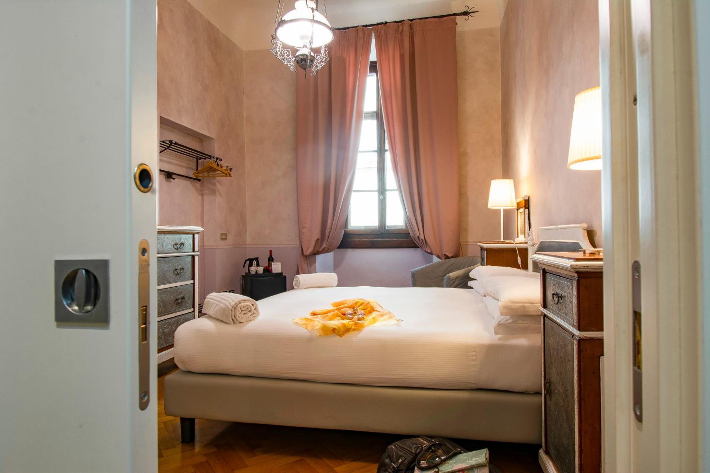 N4U Guest House Florence