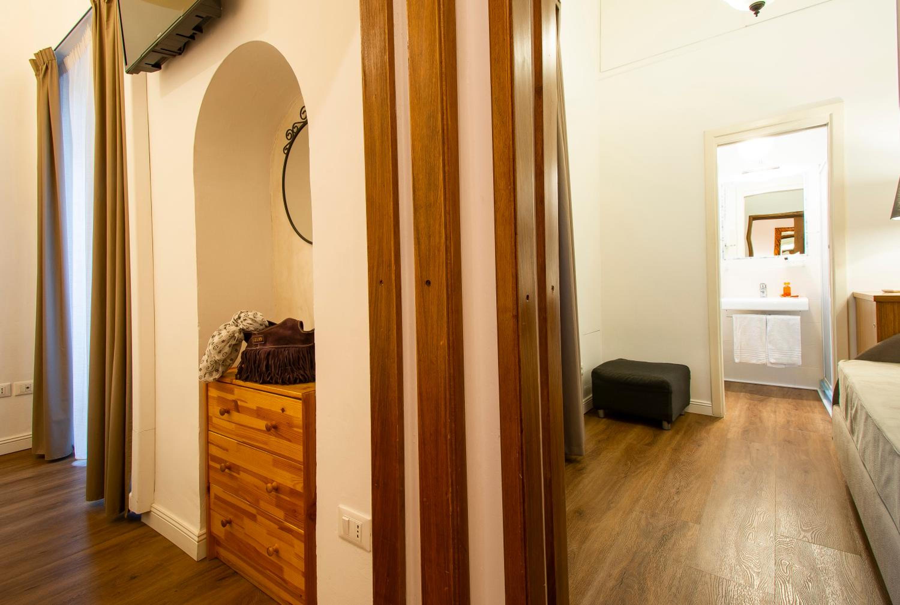 N4U Guest House Florence