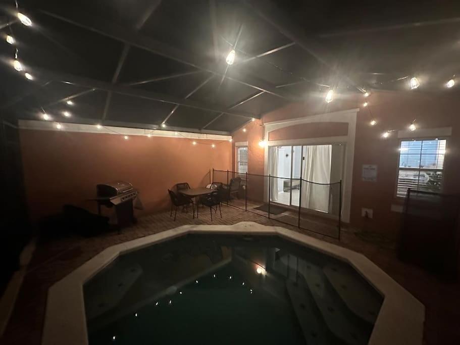 10 min from Disney 3 bedrooms Home