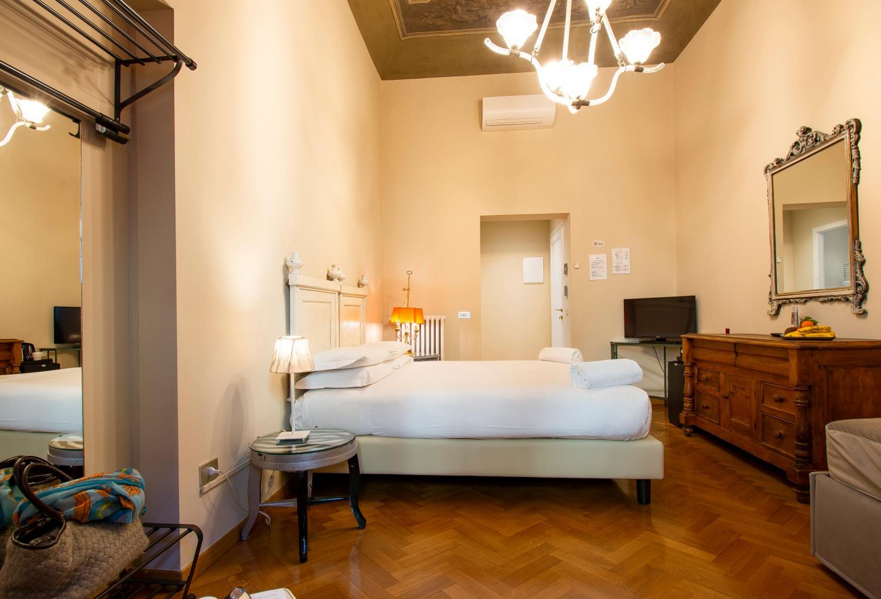 N4U Guest House Florence