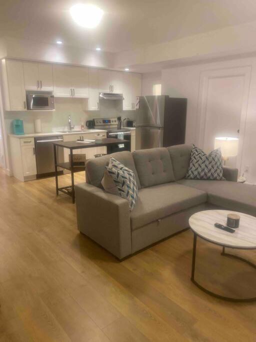 Hollywood North Ft Langley Suite
