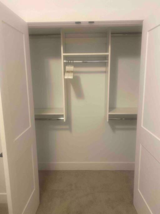 Hollywood North Ft Langley Suite