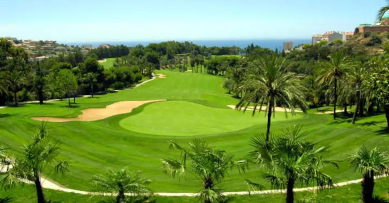Beachfront Complex El Coloso views,pools,parking Benalmadena Costa