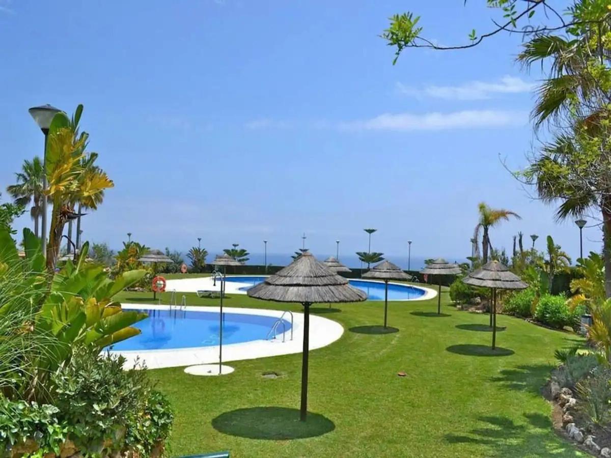 Beachfront Complex El Coloso views,pools,parking Benalmadena Costa