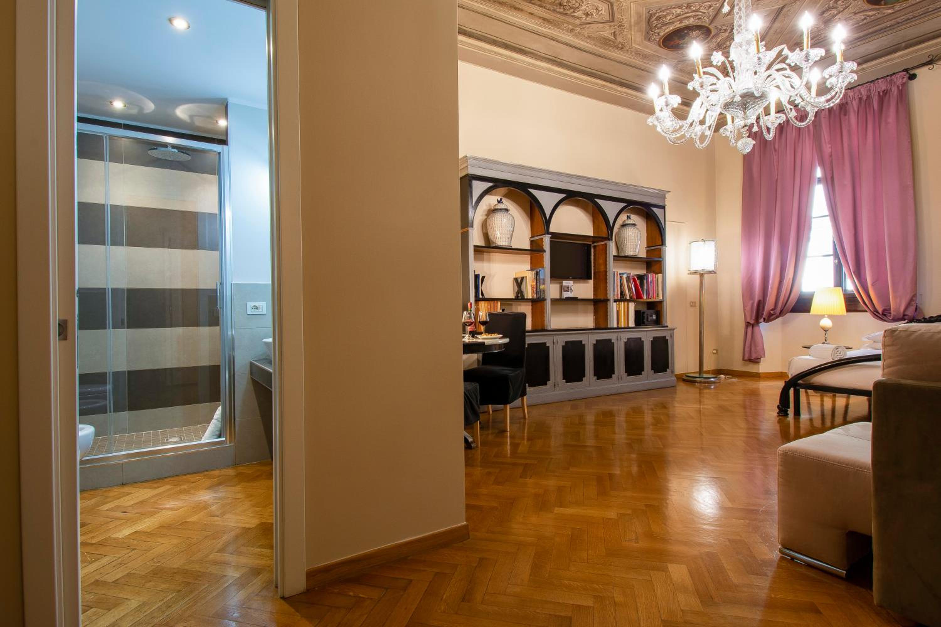 N4U Guest House Florence