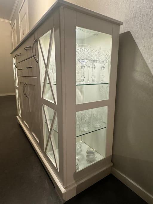 Spacious apartment, 15 min walk to city center view 2