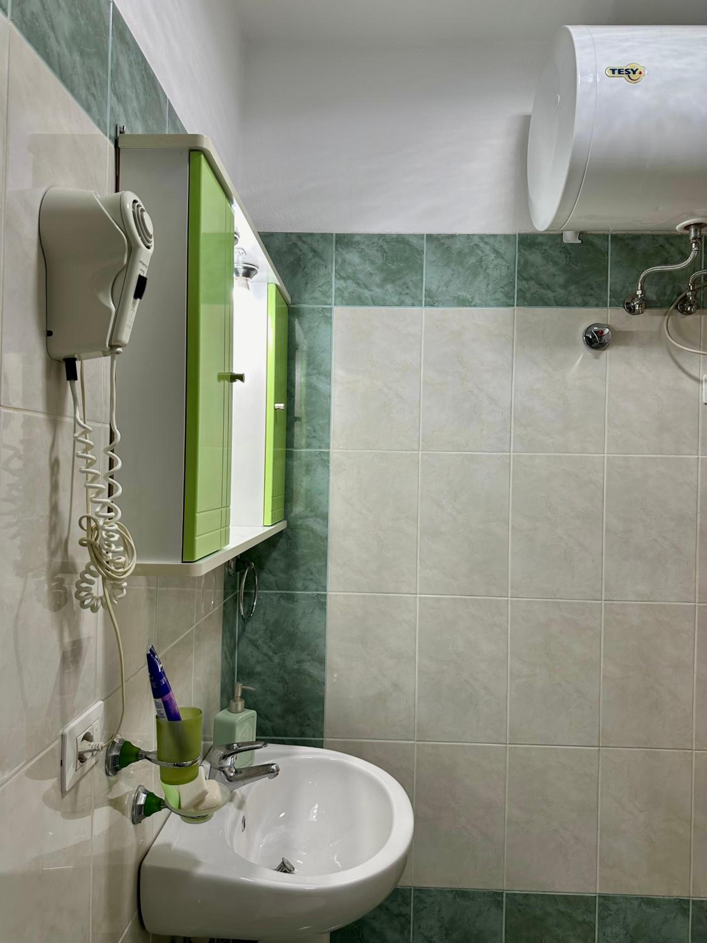SkyView Oasis Premium Apartment