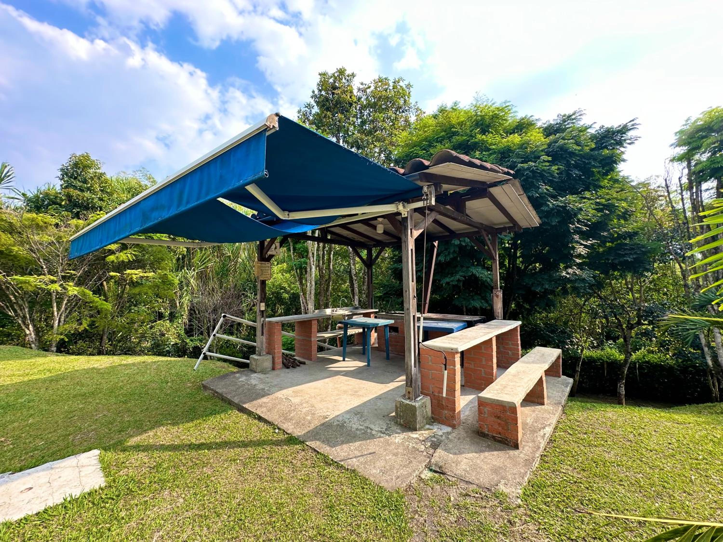 Hermosa Casa En Pereira Con Piscina