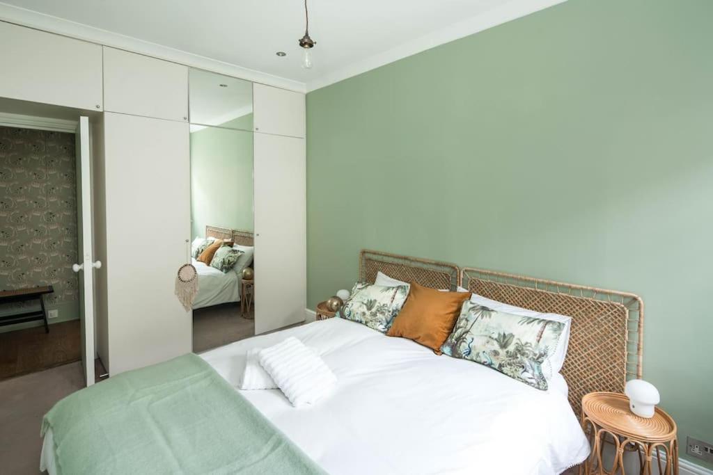 Westbourne Gardens Rentals