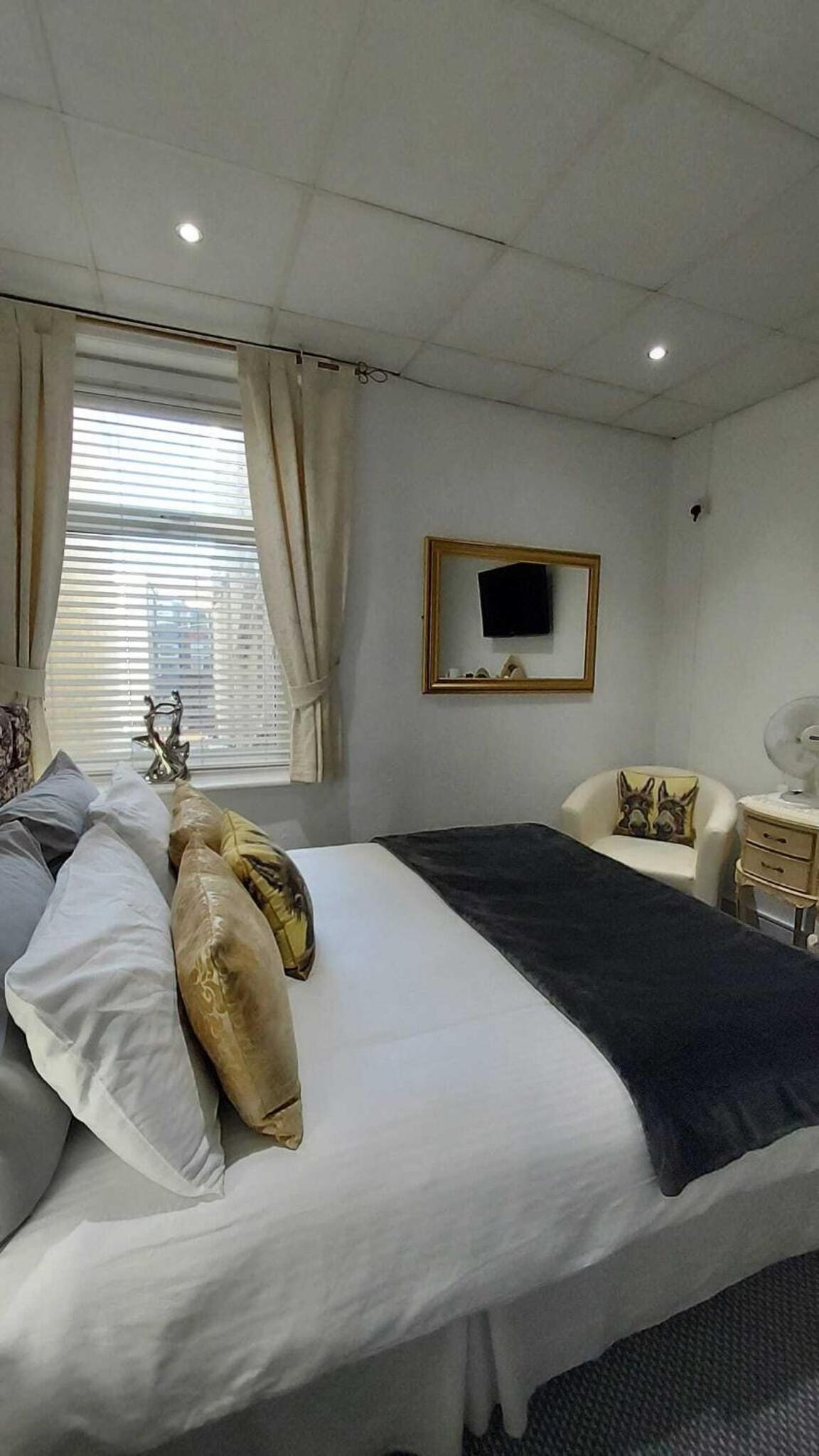 Rock Dene Hotel