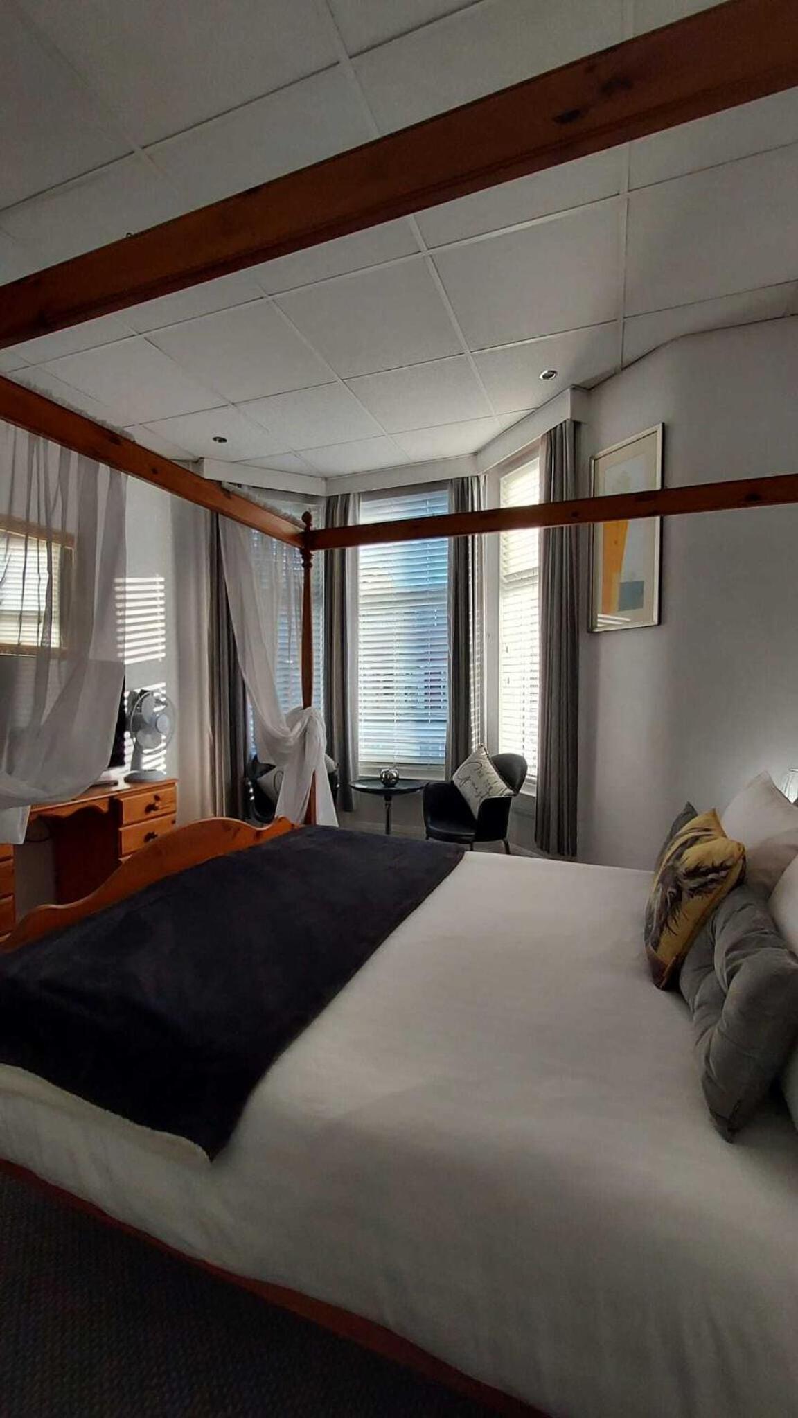 Rock Dene Hotel
