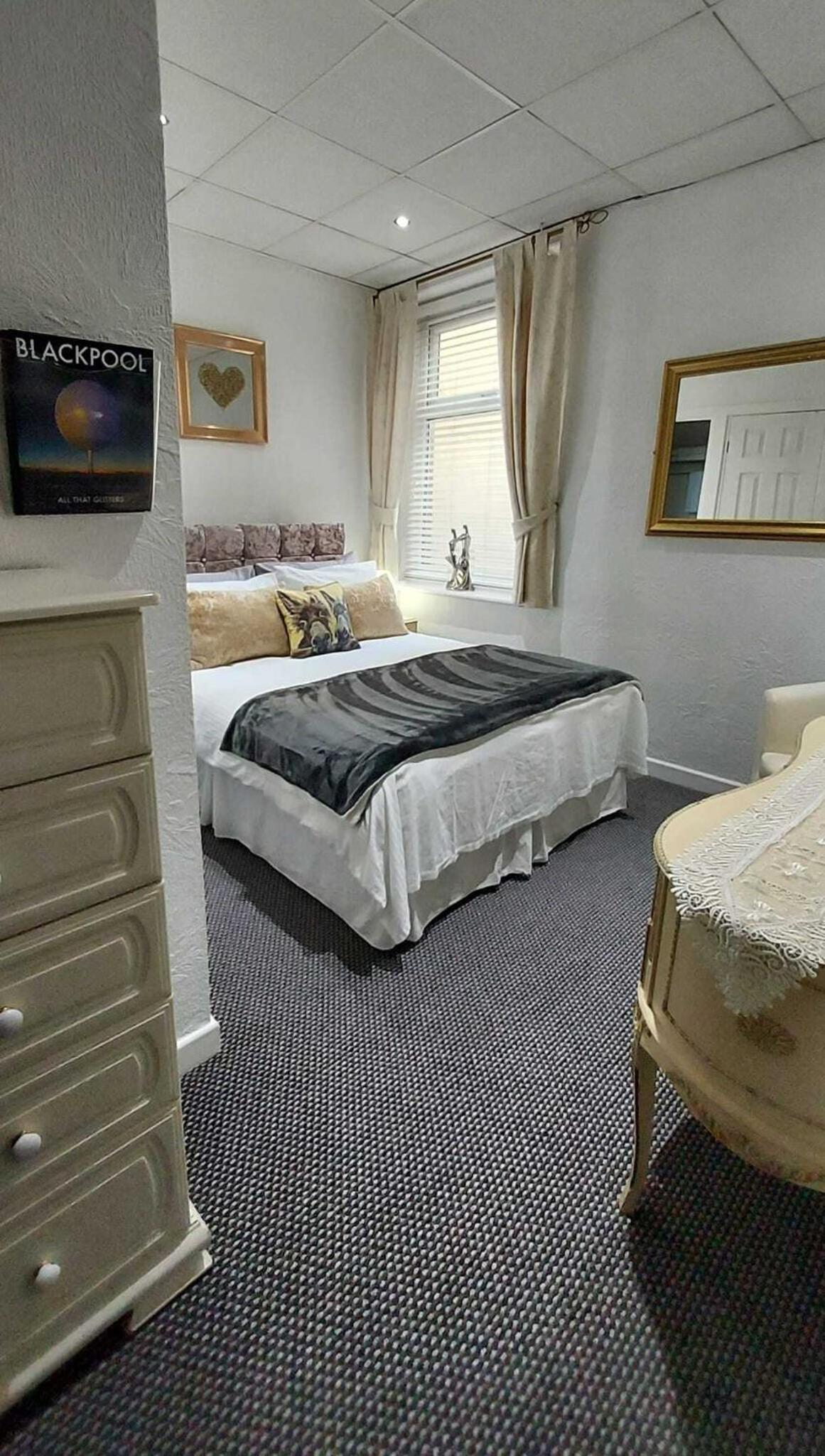 Rock Dene Hotel