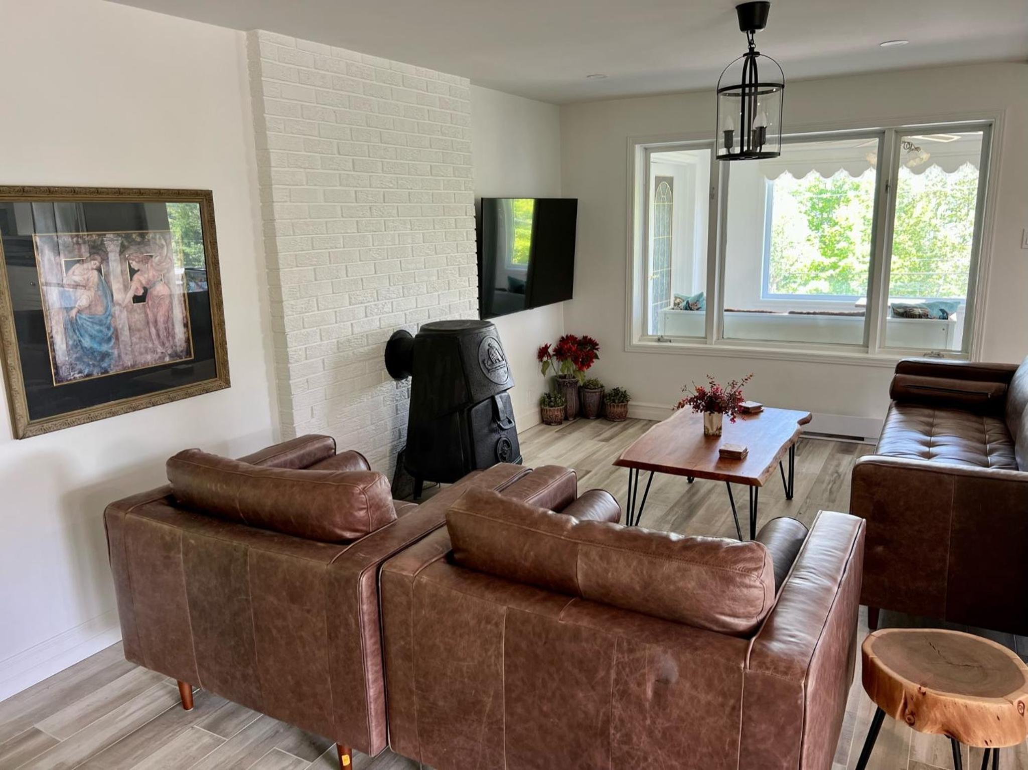 Newly Renovated villa with magnificent views view 4